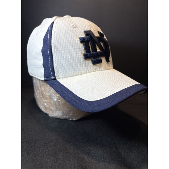 NEW NWOT Retired Notre Dame Fighting Irish Under Armour Fitted M. Hat White/Blue - Picture 9 of 12